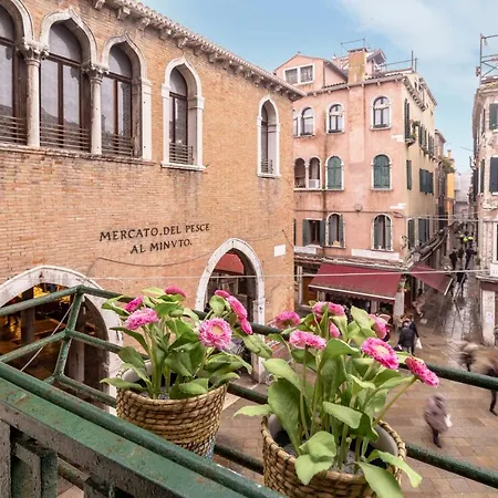 Residence Le Beccarie - Rialto By Wonderful Italy Venice Exterior photo